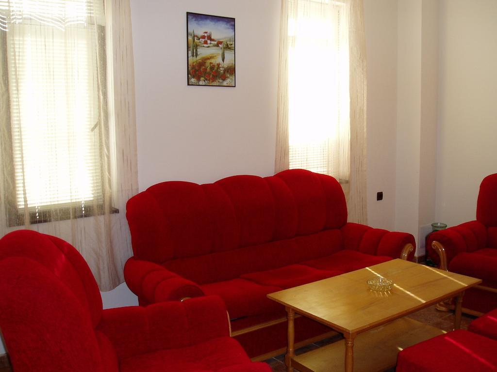 Villa Prolet General-Kantardzhievo Oda fotoğraf